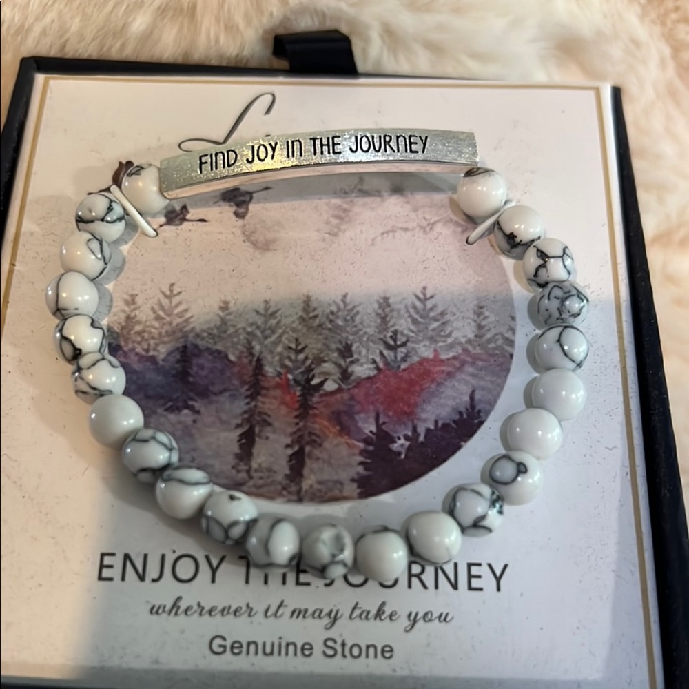 Elegant White and Silver Stone Bead Bracelet
